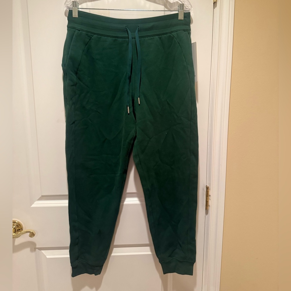 Lululemon Scuba HR Jogger Evergreen— NEW WITH TAGS